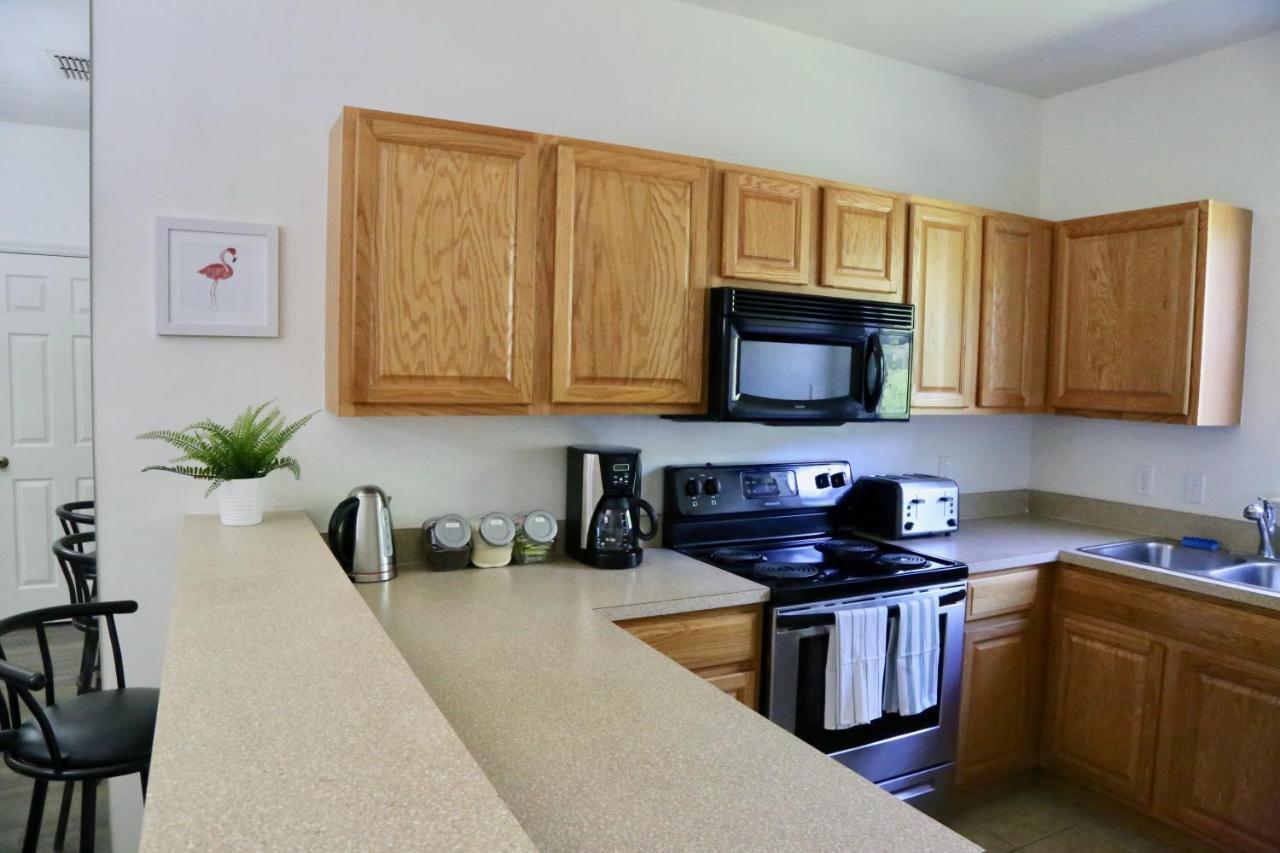 Oaks Modern & Comfy Condo In The Perfect Location Γκέινσβιλ Εξωτερικό φωτογραφία